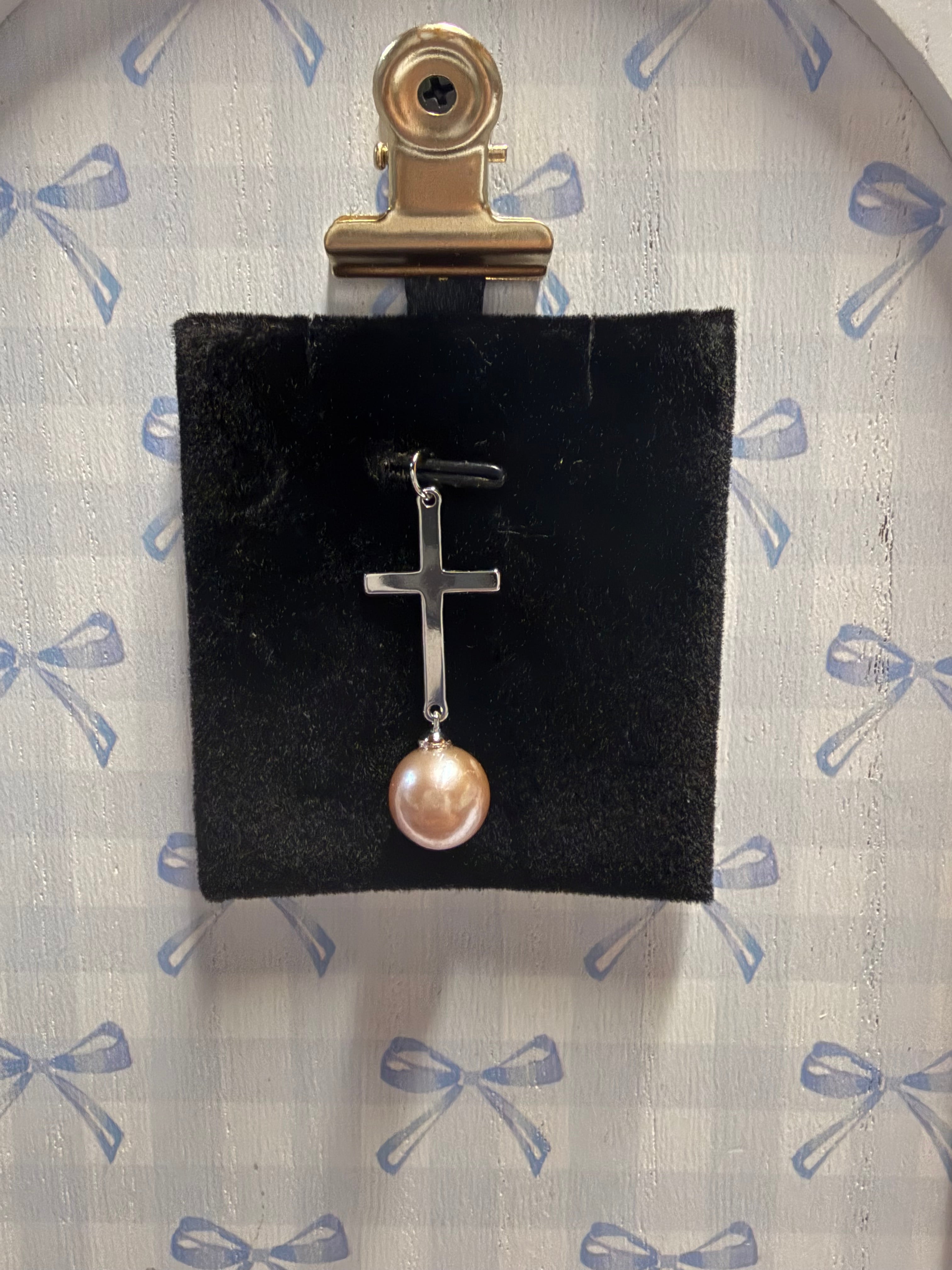 PM-108: Cross Dangle