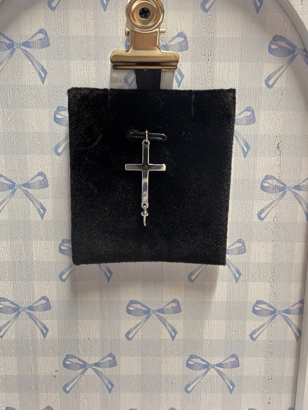 PM-108: Cross Dangle