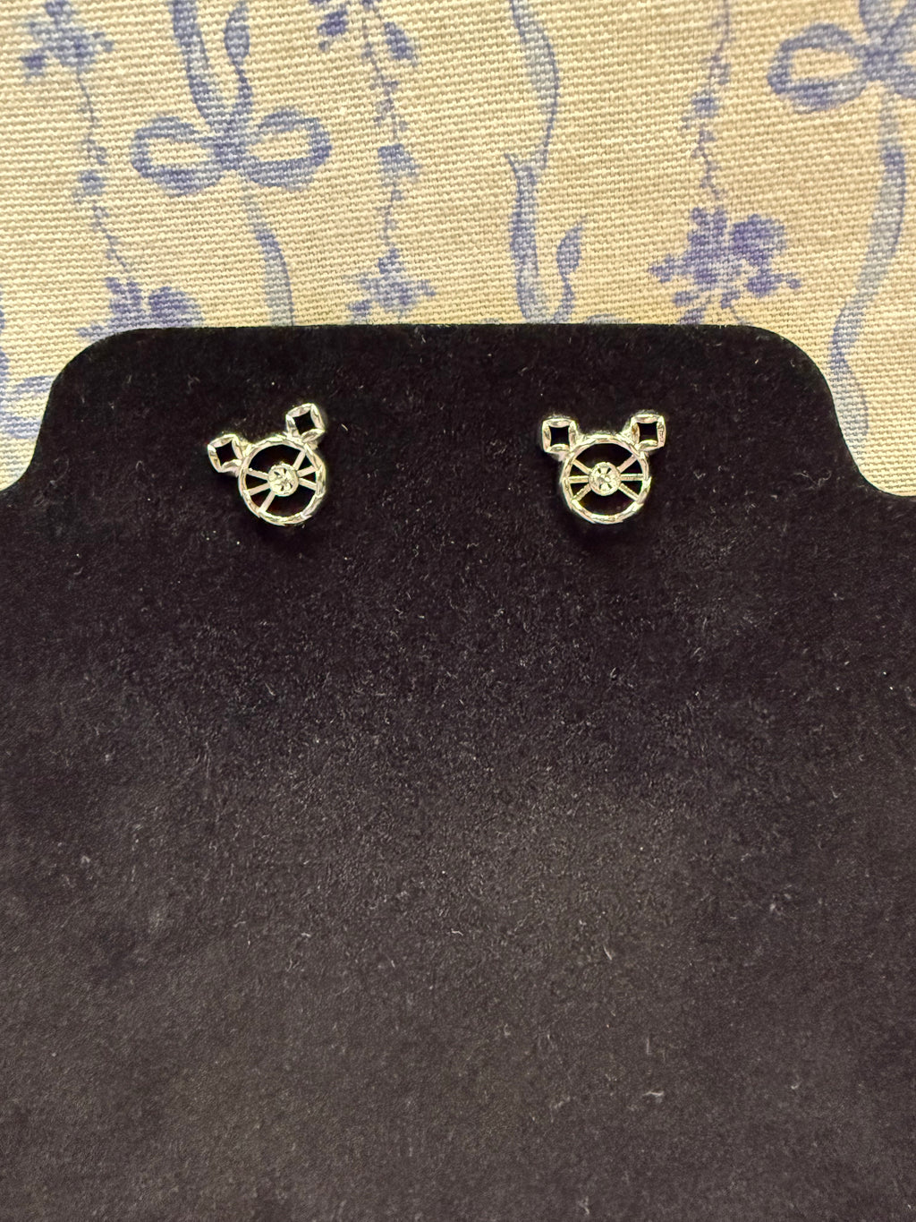 E-404: Mickey Mouse