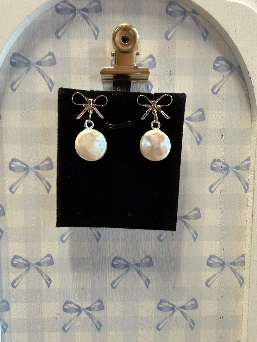 E-407: Bow Dangles